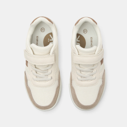 حذاء رياضي أنيق باللون...